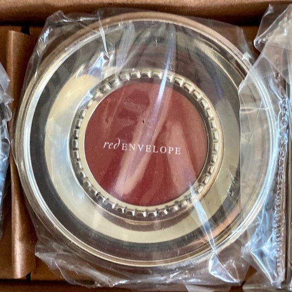 RED ENVELOPE SILVER MINI MAGNETIC PICTURE FRAMES SET OF 3 IN ORIGINAL BOX - Picture 6 of 9